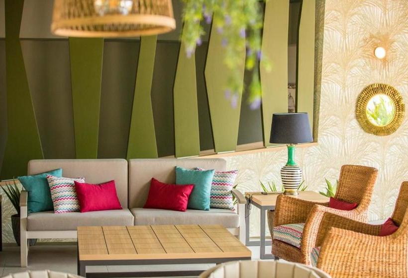 Amadores Beach Apartments