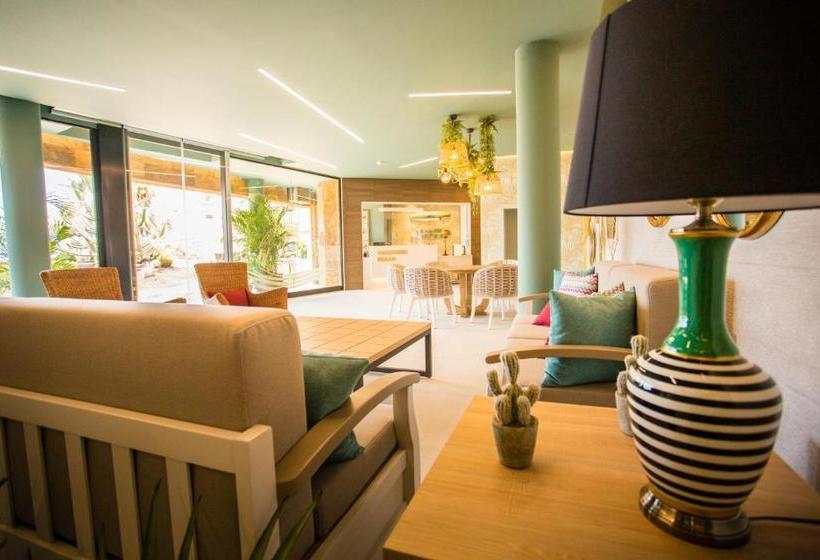 Amadores Beach Apartments