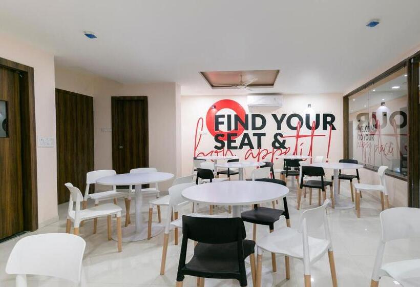 فندق Collection O 76586  Greenwood