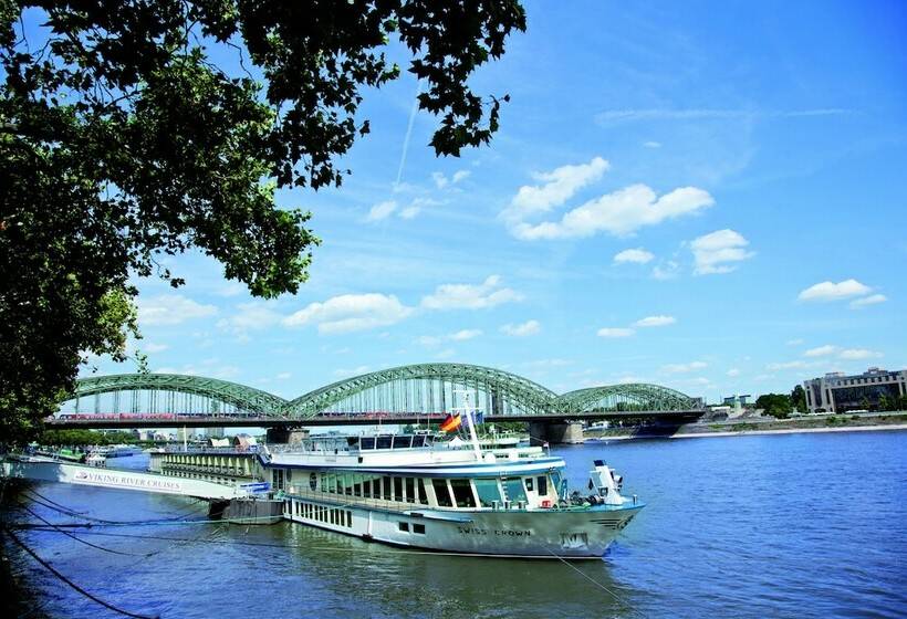 Crossgates Hotelship Altstadt   Köln