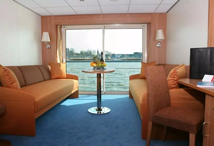 Crossgates Hotelship Altstadt   Köln