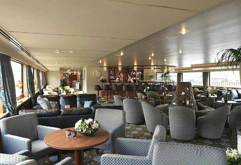 Crossgates Hotelship Altstadt   Köln