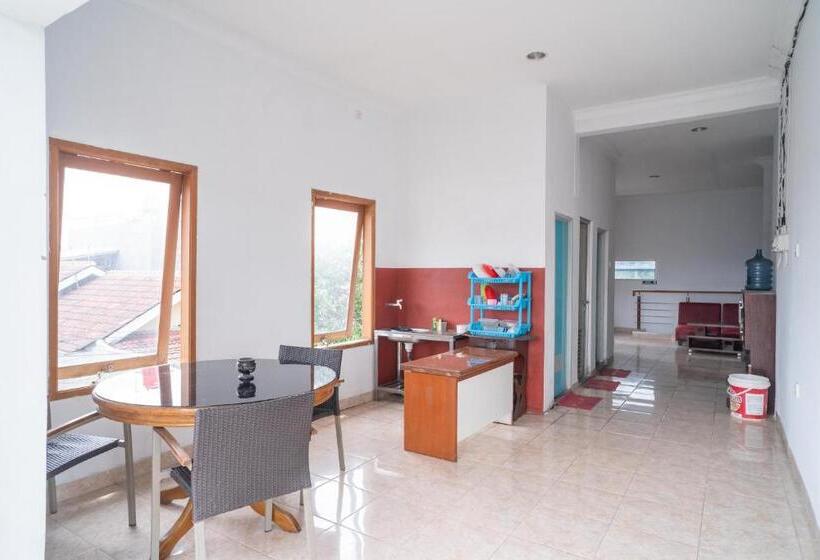 فندق Koolkost @ Harapan Jaya Bekasi