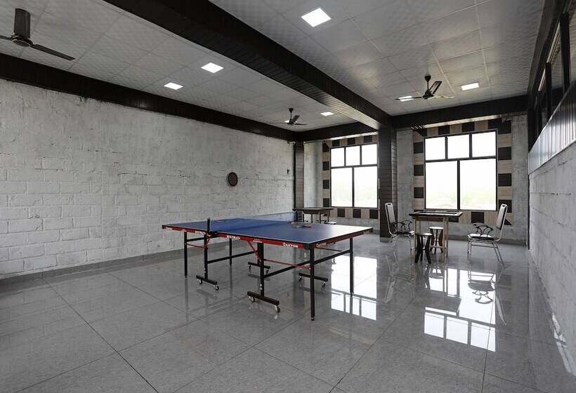 Hotell Oyo 14631 Madhuban Resort