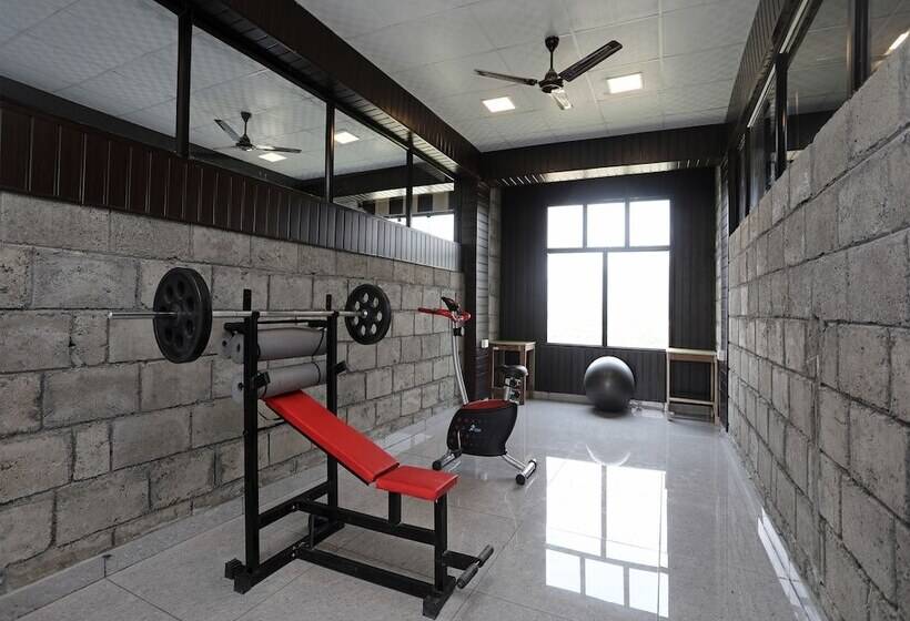 Hotell Oyo 14631 Madhuban Resort