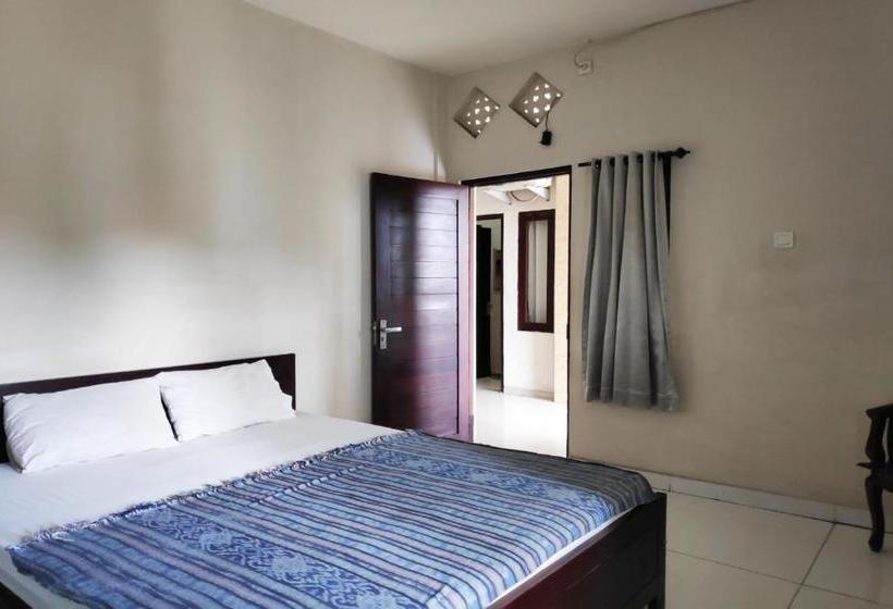 호텔 Oyo 90096 Tiana