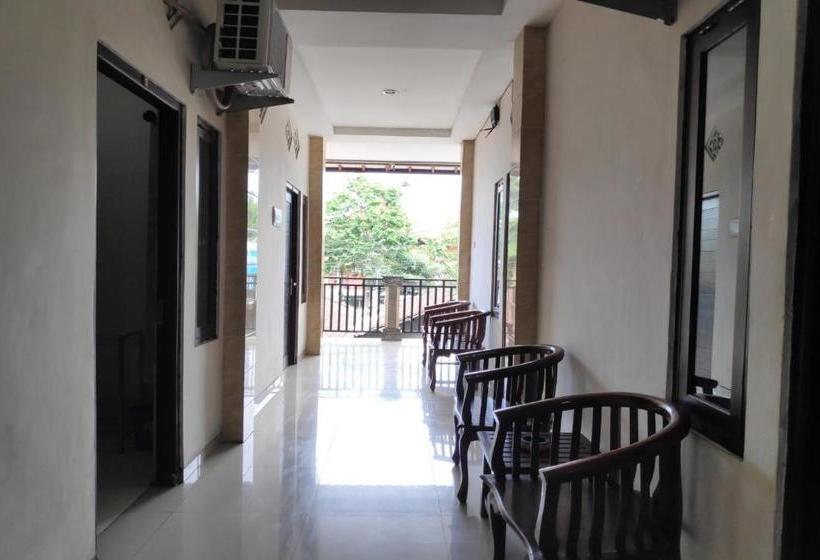 호텔 Oyo 90096 Tiana