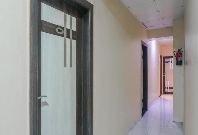 בית מלון כפרי Oyo Flagship 76258 Mukesh Residency