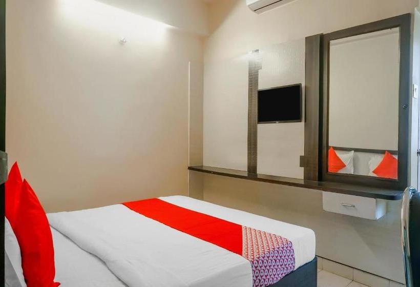 בית מלון כפרי Oyo Flagship 76258 Mukesh Residency