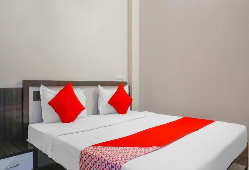 בית מלון כפרי Oyo Flagship 76258 Mukesh Residency