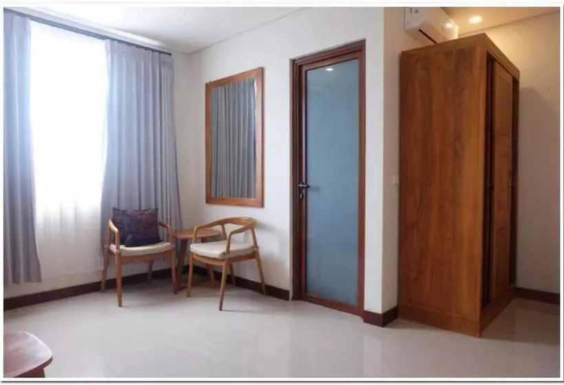 ホテル Reddoorz Plus Near Canggu Beach