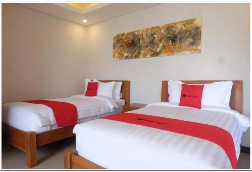 ホテル Reddoorz Plus Near Canggu Beach