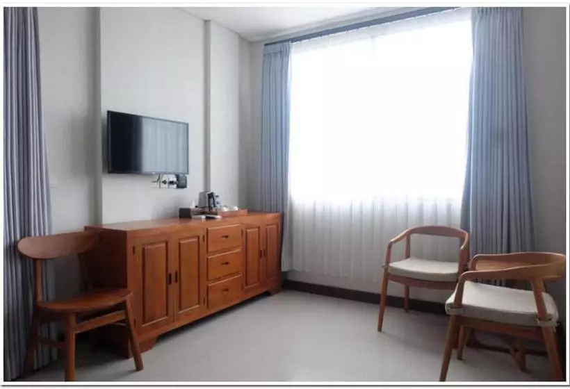 ホテル Reddoorz Plus Near Canggu Beach