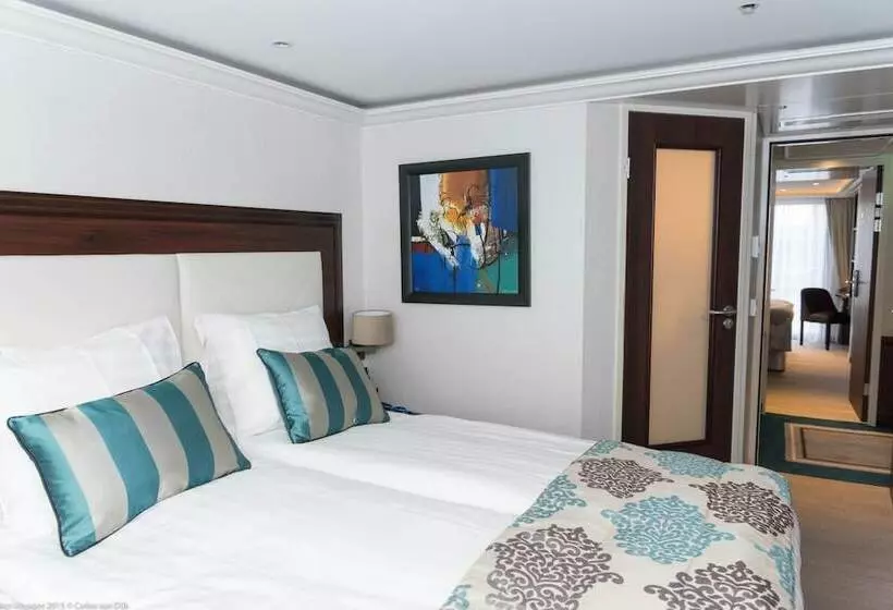 Hotelli Select Ms Charles Dickens   Neuss