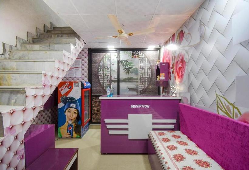 호텔 Spot On 75417  Adesh