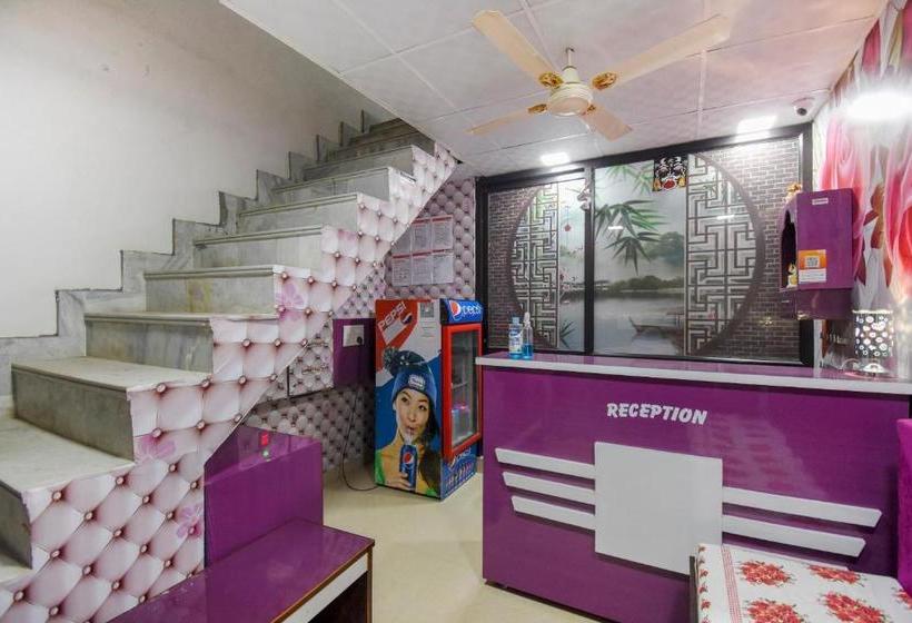 호텔 Spot On 75417  Adesh