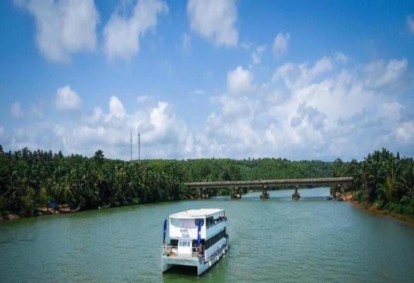 酒店 White Pearl Cruise