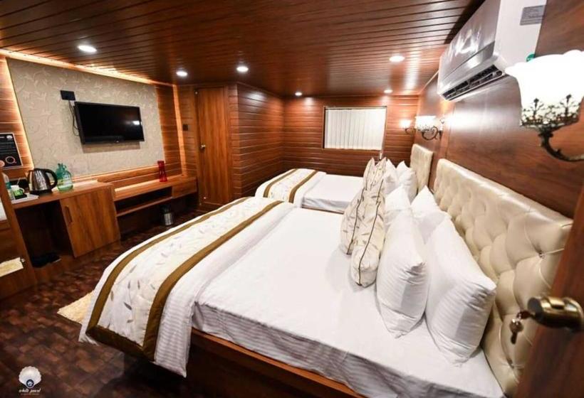 酒店 White Pearl Cruise