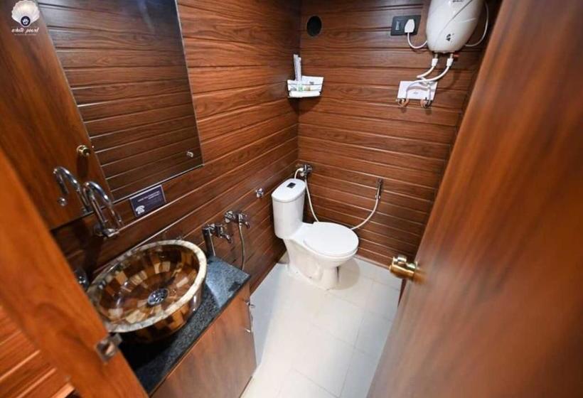 酒店 White Pearl Cruise