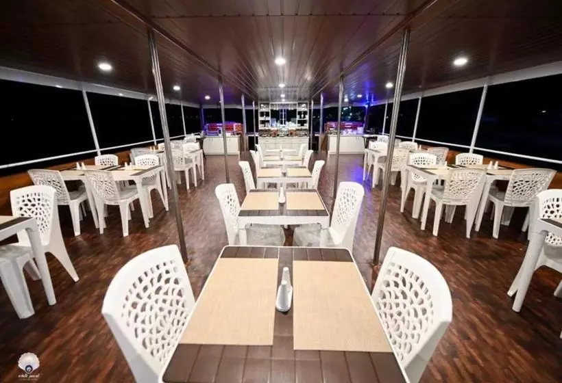 ホテル White Pearl Cruise