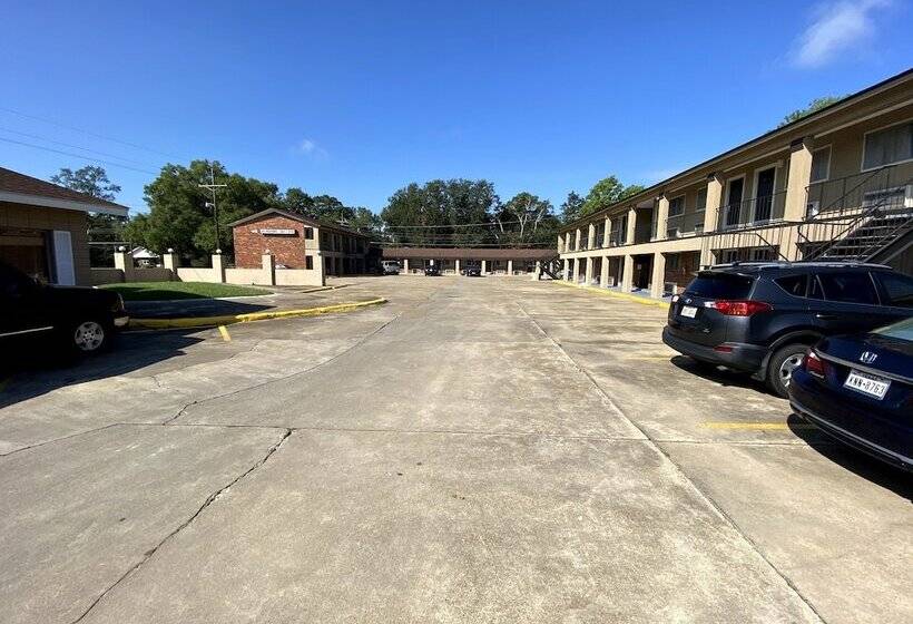 汽车旅馆  Embers Inn