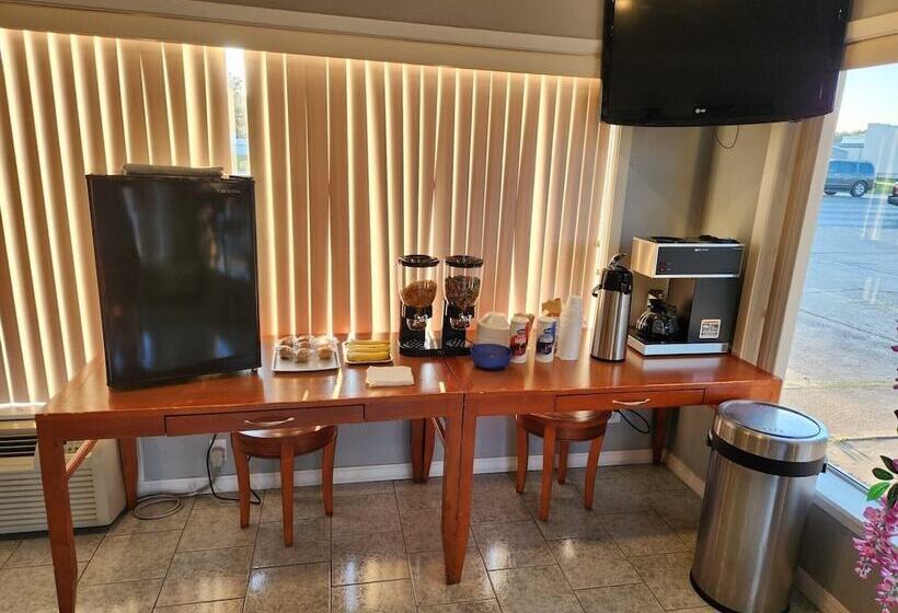 汽车旅馆  Embers Inn