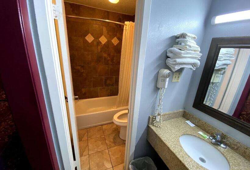 汽车旅馆  Embers Inn