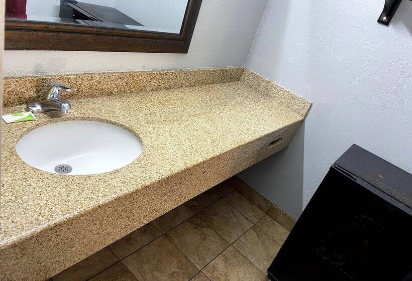 汽车旅馆  Embers Inn