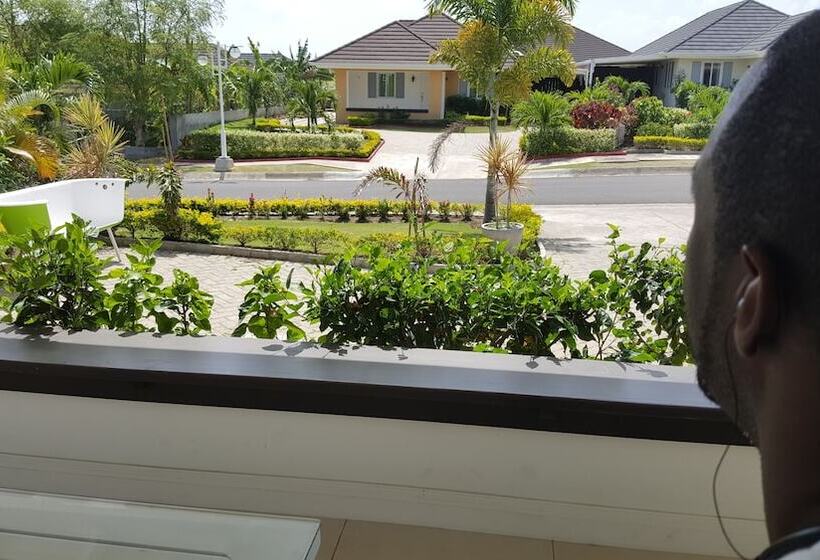 Ocho Rios Villa At Coolshade Iv