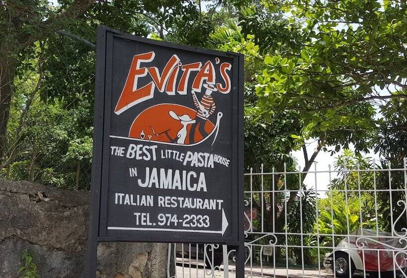 Ocho Rios Villa At Coolshade Iv