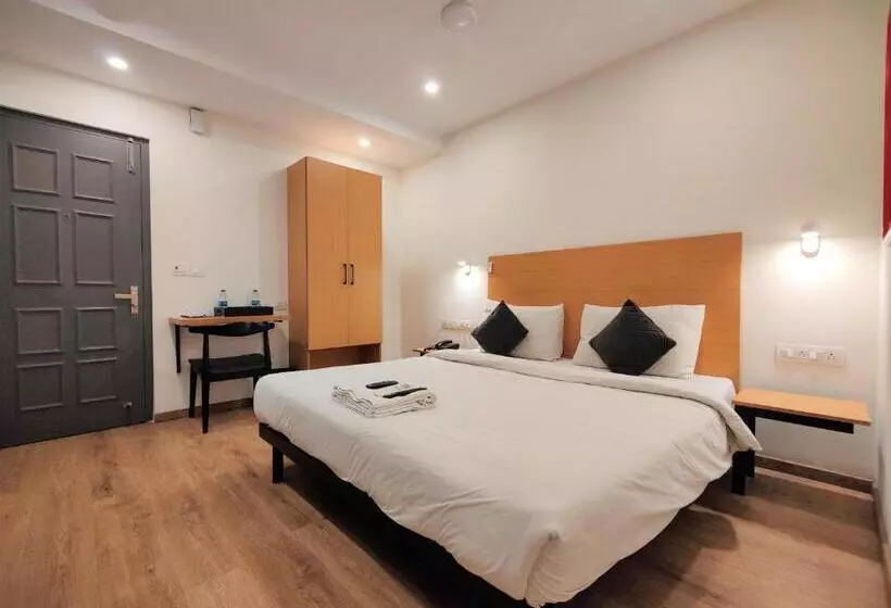 ホテル Bakya Slot   Maraimalai Nagar