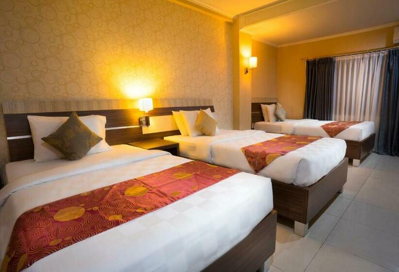 בית מלון כפרי Efa Banjarmasin