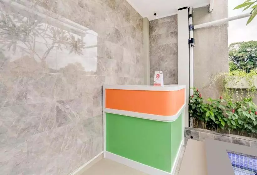 ホテル Oyo 90057 Riverside Bali Villas