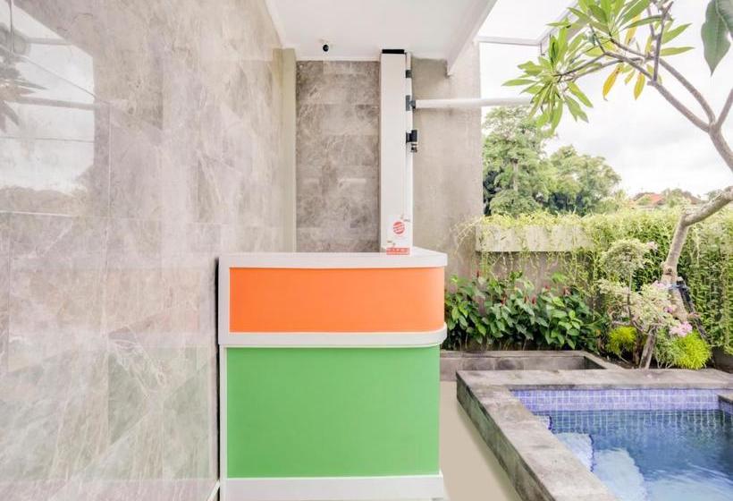 فندق Oyo 90057 Riverside Bali Villas