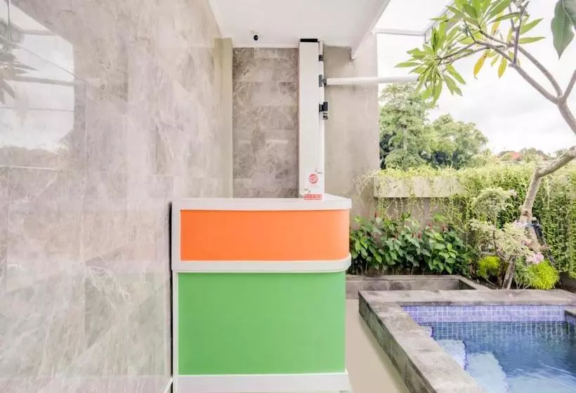 ホテル Oyo 90057 Riverside Bali Villas