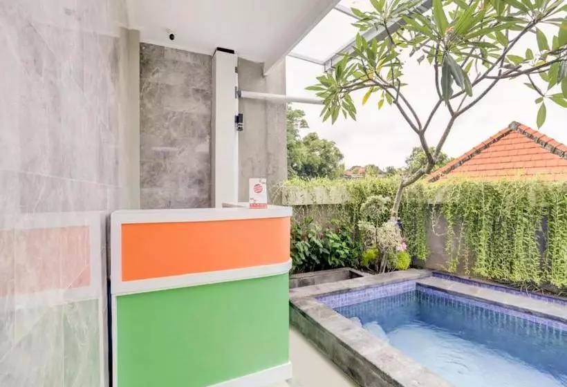 ホテル Oyo 90057 Riverside Bali Villas