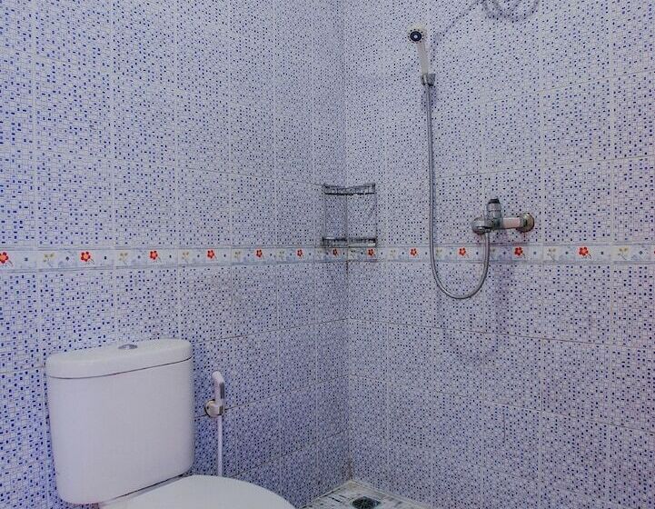 בית מלון כפרי Oyo 90072 Apri Inn Syariah