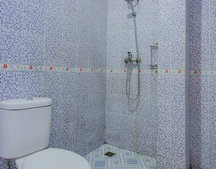 בית מלון כפרי Oyo 90072 Apri Inn Syariah