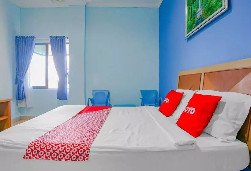 Hotelli Oyo 90072 Apri Inn Syariah