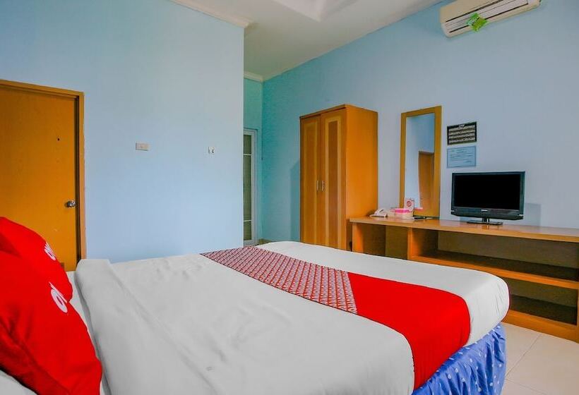 בית מלון כפרי Oyo 90072 Apri Inn Syariah