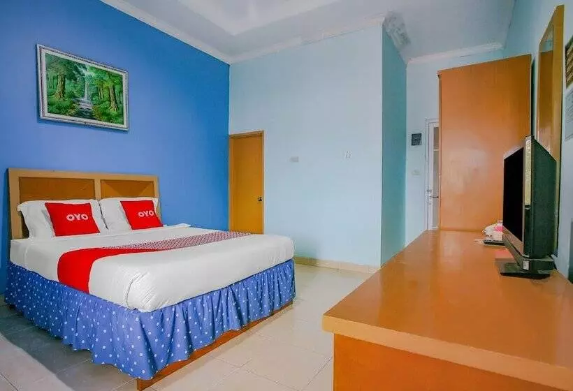 Hotelli Oyo 90072 Apri Inn Syariah