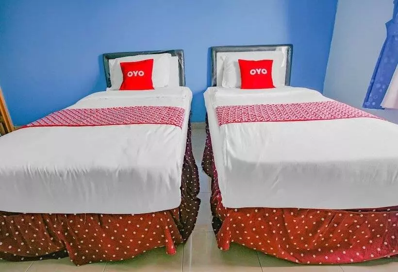 Hotelli Oyo 90072 Apri Inn Syariah