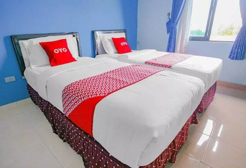 Hotelli Oyo 90072 Apri Inn Syariah