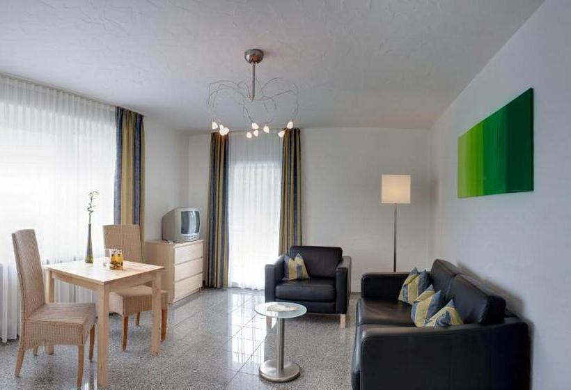 호텔 Restaurant Haus Nicklass