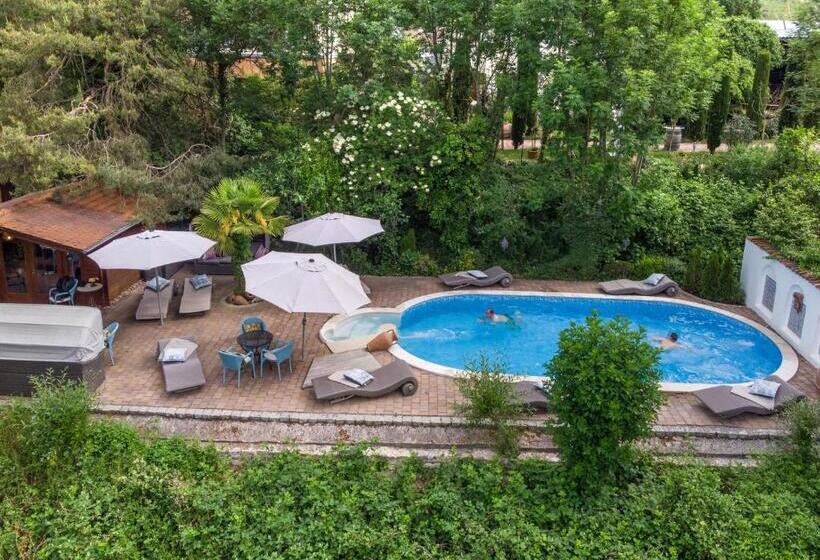 호텔 Restaurant Haus Nicklass