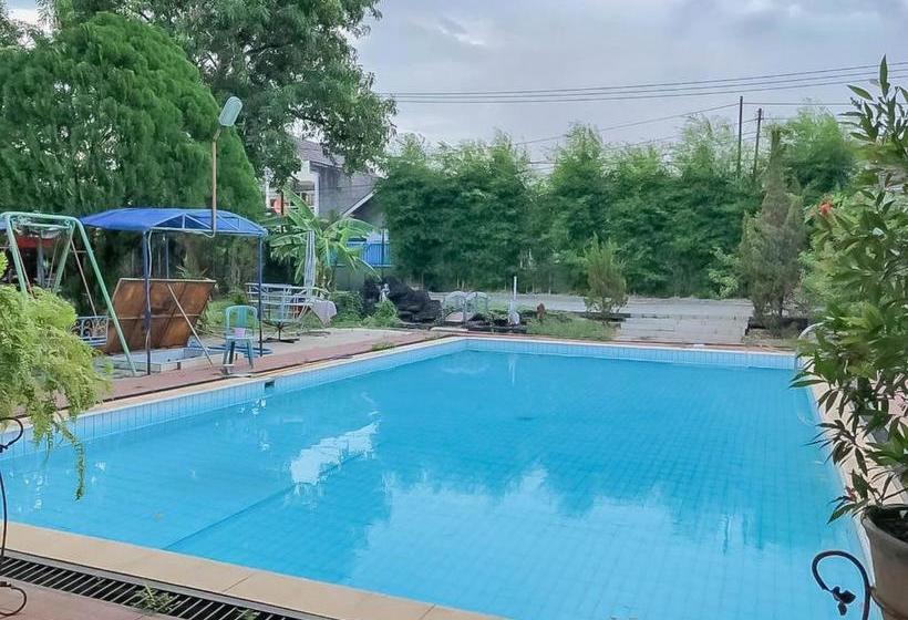 בית מלון כפרי Rumah Panggung Guest House Syariah Mitra Reddoorz