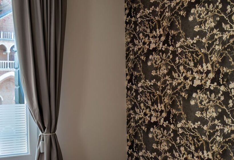 پانسیون Padova Suites C20