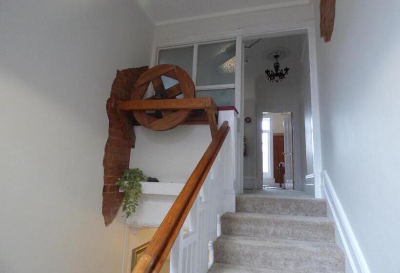 פנסיון Sahara Guest House