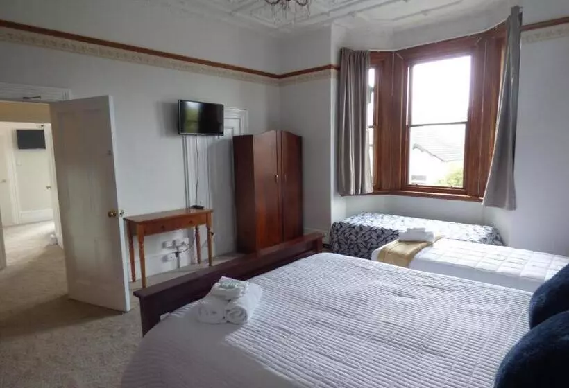 ペンション Sahara Guest House