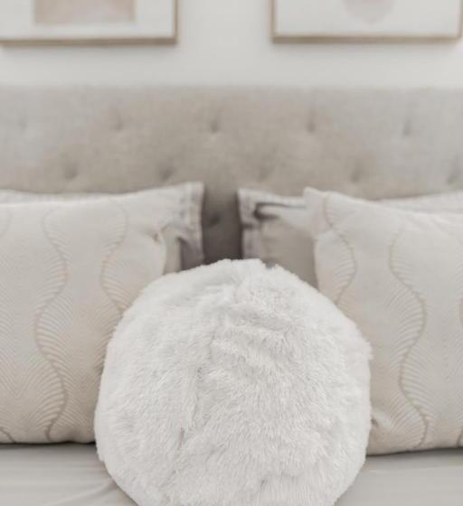 Presidential Suite Mountain/lake Views W/heated Pools  Pga West